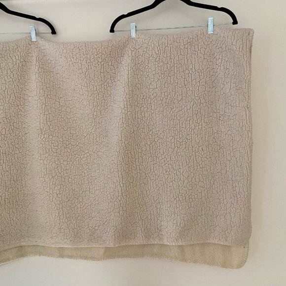 Pottery Barn Faux Sherpa and Mohair Throw Blanket Ivory Cream Color 50x60 Inches - Picture 15 of 15